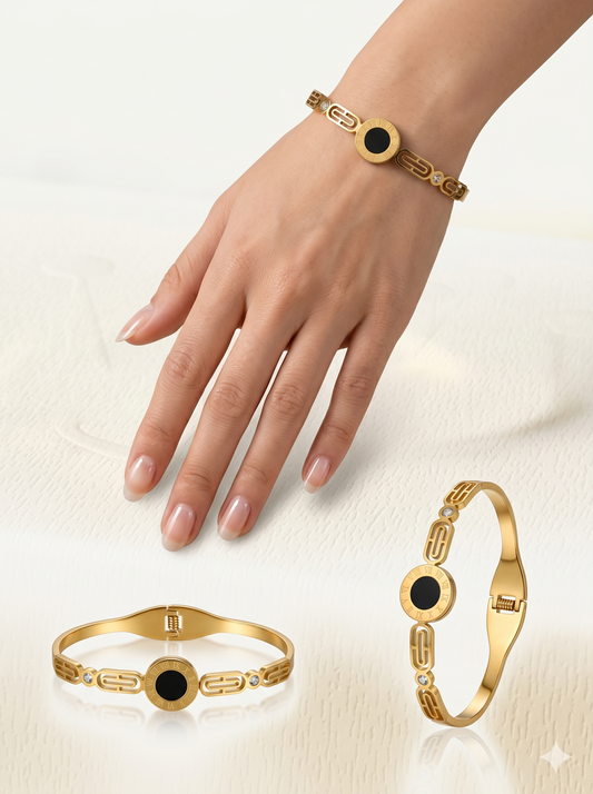 Roman Onyx Link Bangle
